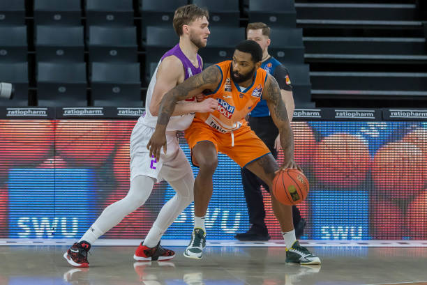 层面建立更 层面建立更