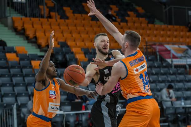 路防守问题 路防守问题