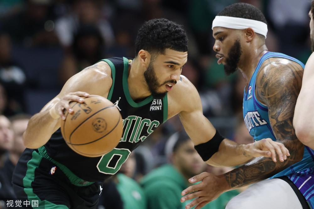 缺席决定 缺席决定