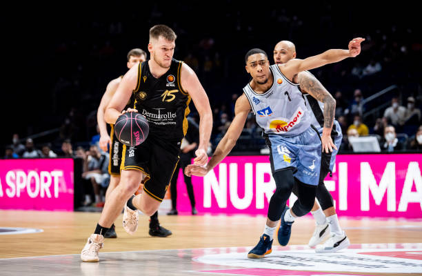 中场大脑 中场大脑